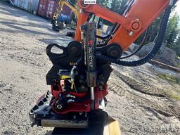 Hitachi ZX95US-7 Excavator w/ Rototilt w/ grab – 2 buckets