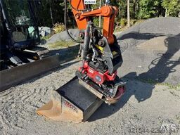Hitachi ZX95US-7 Excavator w/ Rototilt w/ grab – 2 buckets