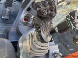 Hitachi ZX95US-7 Excavator w/ Rototilt w/ grab – 2 buckets