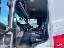Scania P320 4x2 Box Truck with Refrigerated/Freezer Unit