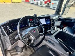 Scania P320 4x2 Box Truck with Refrigerated/Freezer Unit