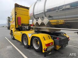 Scania R580 6X2 truck with hydraulics