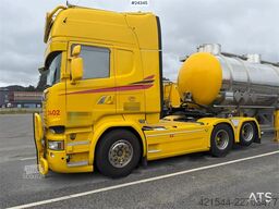 Scania R580 6X2 truck with hydraulics