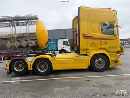 Scania R580 6X2 truck with hydraulics