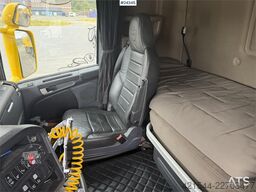 Scania R580 6X2 truck with hydraulics