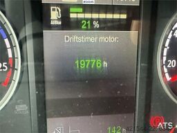 Scania R580 6X2 truck with hydraulics