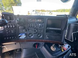 Scania R560 6x2 Hooklift Truck – Crane Hydraulics – Flatb