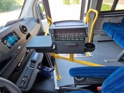 MERCEDES-BENZ Heckniederflur Sprinter 517 / 4 er Bestuhlung