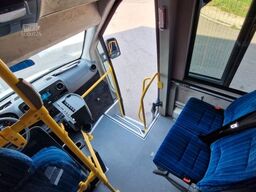 MERCEDES-BENZ Heckniederflur Sprinter 517 / 4 er Bestuhlung