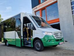 MERCEDES-BENZ Heckniederflur Sprinter 517 / 4 er Bestuhlung