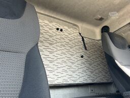 DAF LF 250 FA / 12 Ton / 802 dkm / 6 Cilinder / Cha...