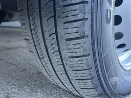 IVECO Daily 35S12 3,1m Koffer LBW BÄR Kamera 3-Sitz