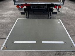 MERCEDES-BENZ ATEGO 818 L Koffer 7,30 m LBW 1 T*Seitentür