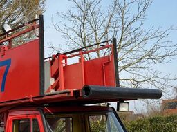 MERCEDES-BENZ 308D Dahms&Co Flughafenfeuerwehr Rettungstreppe