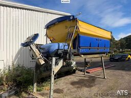  Stratos B90-42 sand spreader – 9 cubic meters