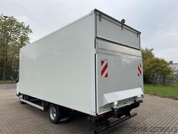 FUSO Canter 7C15 Koffer mit Ladebordwand