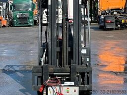 DOOSAN BR16R-7 Elektro Frontstapler mit Ladegerät