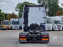 Volvo FH 13.460 Globetrotter 4x2 - Low deck - Full ai...
