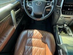 TOYOTA Land Cruiser V8 4D Geländewagen SUV