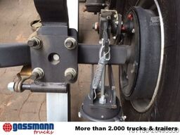 Iveco EuroCargo ML160E32 4x2 mit Teilen für Anhänger