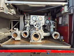 Mercedes-Benz Vario 814D LF 8/6 Löschfahrzeug 9 Sitze 600Liter