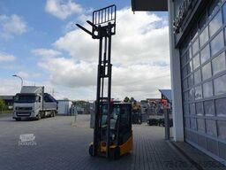 Jungheinrich EFG 215 / Triplex: 4.25m! / SS / 2.472h! / 2020