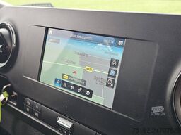 MERCEDES-BENZ SPRINTER 317 Bakwagen Laadklep!