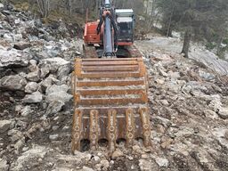 Atlas 260 LC Crawler Excavator with digging bucket