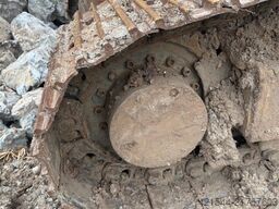 Atlas 260 LC Crawler Excavator with digging bucket