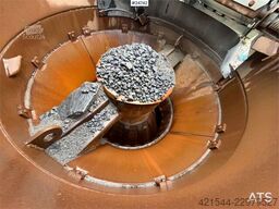 Svedala Roadmaster H4000 Rock crusher