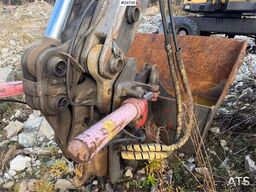 Åkerman EW230 wheeled excavator with two buckets and tiltr