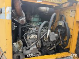 Åkerman EW230 wheeled excavator with two buckets and tiltr