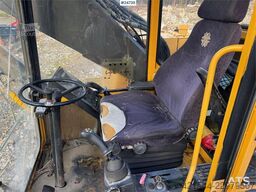 Åkerman EW230 wheeled excavator with two buckets and tiltr