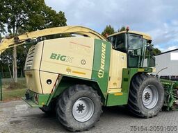 Krone BIG X 700 + EASYCOLLECT 903 + EASYFLOW