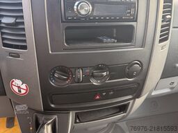 Mercedes-Benz Foodtruck, Imbisswagen, Food Truck mit neuer Küche und Ausstattung