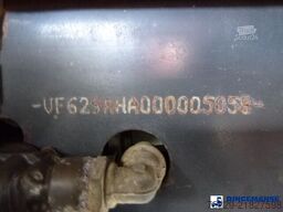 Renault Premium 280 dxi 4x2 fuel tank 13.6 m3 / 4 comp