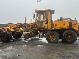 CAT 140G grader. WATCH VIDEO