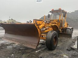 CAT 140G grader. WATCH VIDEO