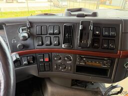 Volvo FH16-660 8x4 TRACTOR + CRANE PALFINGER PK100.00...