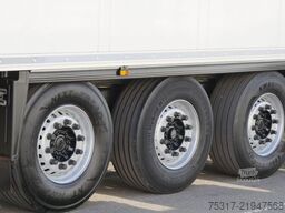 SCHMITZ CARGOBULL SKO 24/TK SLX i 300/DOPPELSTOCK /BLUMEN/LBW 2000