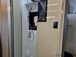 PÖSSL Summit Shine 600L  180PS Automat Markise Solar