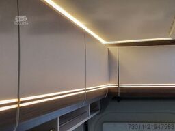 PÖSSL Summit Shine 600L  180PS Automat Markise Solar