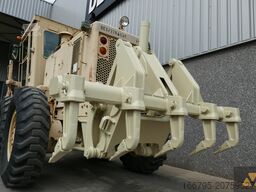 Caterpillar 130G Ex-army