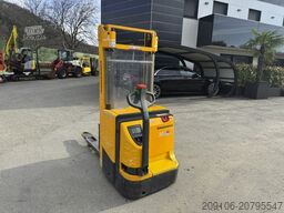 JUNGHEINRICH EJC Z 16 Hochubwagen