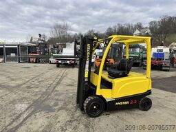 HYSTER J2.2 XN Triplex Seitenschieber Freihubmast