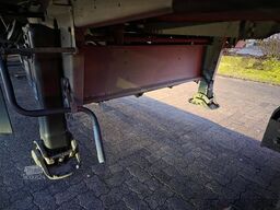 SCHMITZ CARGOBULL City Tiefkühler, 2. Achs drehbar, 3 to Ladebordw