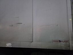 SCHMITZ CARGOBULL City Tiefkühler, 2. Achs drehbar, 3 to Ladebordw