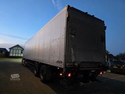 SCHMITZ CARGOBULL City Tiefkühler, 2. Achs drehbar, 3 to Ladebordw