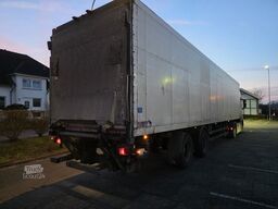 SCHMITZ CARGOBULL City Tiefkühler, 2. Achs drehbar, 3 to Ladebordw