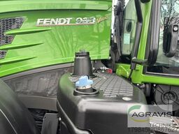 Fendt 933 VARIO S4 Profi Plus